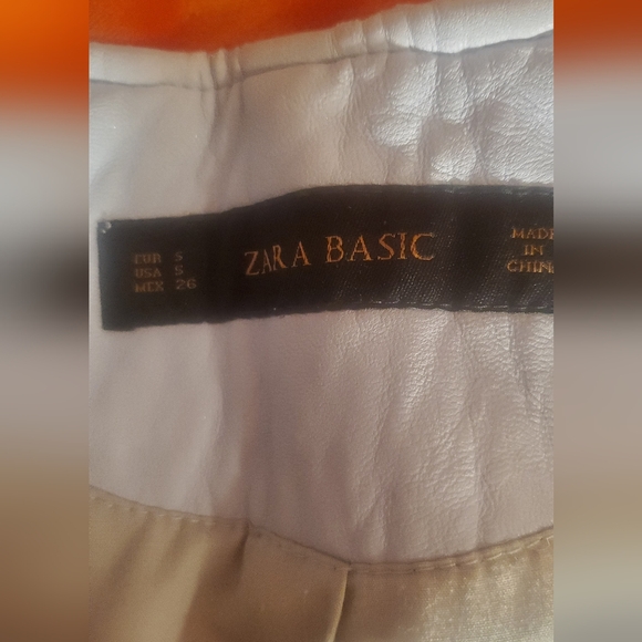 Zara baby blue THICK lined jacket zipper and buckle details some flaws in neck - Picture 3 of 6